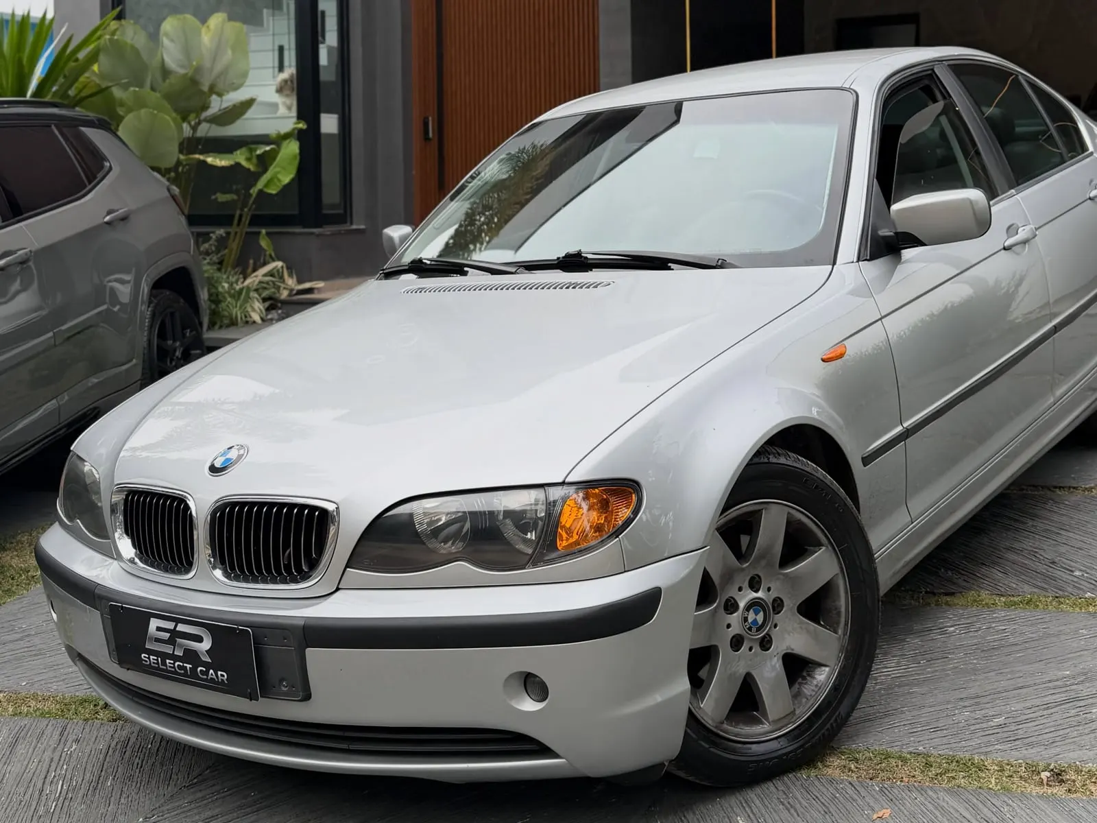 BMW 320i 2.2 Blindada 2002/2002, foto 1 de 4